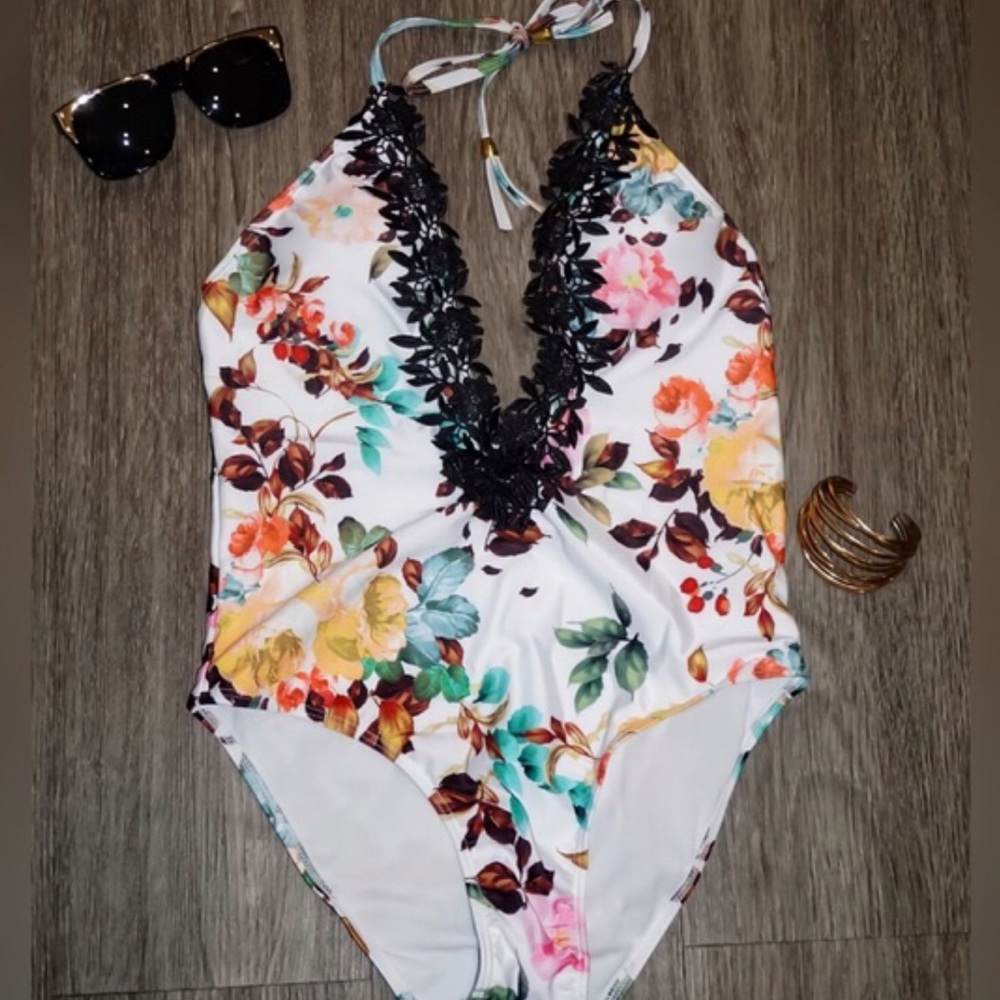 NWT Floral one piece padded swimsuit